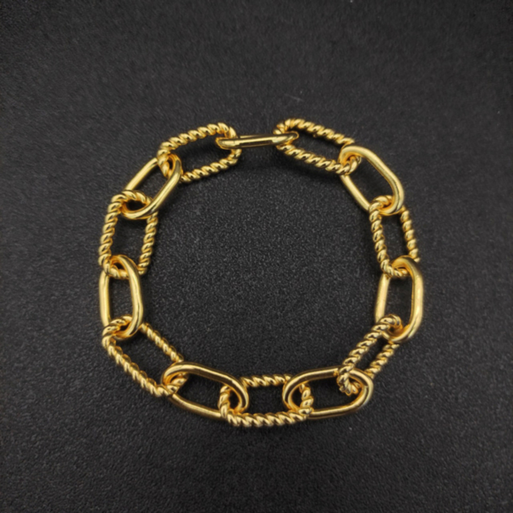 Madison Chain Gold Bracelet - Picture 4 of 5